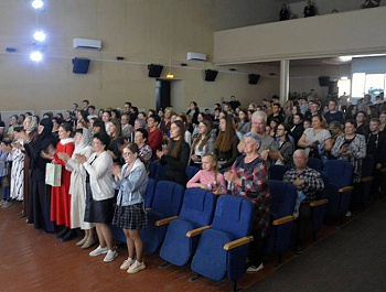 Ну что, с премьерой нас