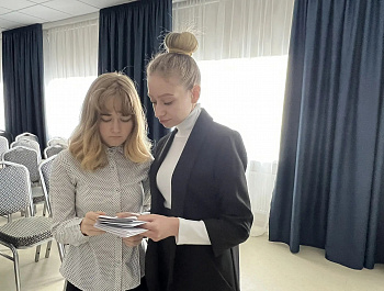 культорганизатор РДК Карина Березина провела акцию «Мы против курения»