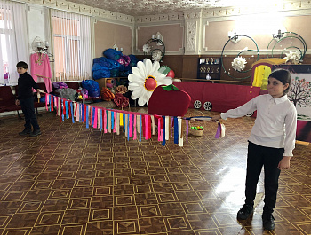 культорганизатор РДК Карина Березина провела познавательно-игровую программу «Народные забавы»