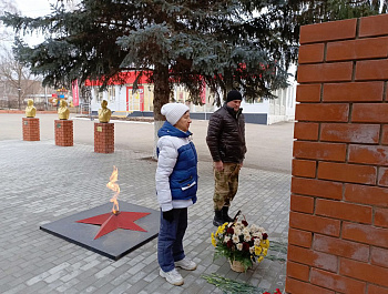 Сегодня - памятная дата России - День Героев Отечества!