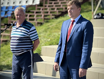 Глава района Андрей Кушнарёв поприветствовал участников зонального этапа соревнований «Кожаный мяч — Лига юных футболистов»
