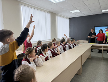 В преддверии весенних каникул сотрудники Госавтоинспекции провели профилактическую встречу со школьниками