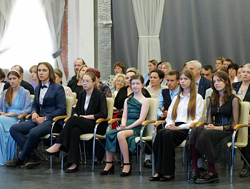 Одаренным детям Саратовской области вручили именные Губернаторские стипендии
