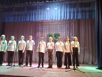 21 февраля в Липовском Доме культуры состоялся тематический концерт посвящённый Дню Защитника Отечества  " Святое дело - Родине служить "