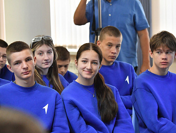 Роман Бусаргин пригласил школьников из Донбасса на обучение в Саратов