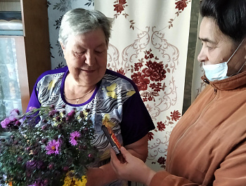 Акция «Осенний букет поздравлений»