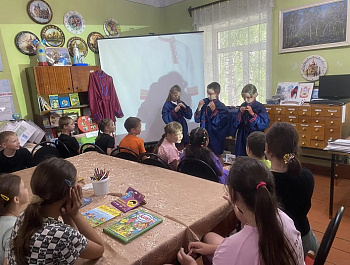  «Просторная, как Русь, косоворотка»                                                                                           Фольклорный праздник