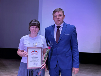 Глава района Андрей Кушнарёв поздравил медиков с предстоящим профессиональным праздником 