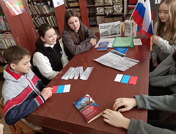 "Азбука молодого избирателя"                                                                                                         Деловая игра