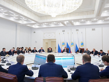 Губернатор Роман Бусаргин провел постоянно действующее совещание с участием зампредов и министров Правительства области, а также глав районов