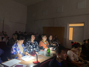 Представители местной власти поддержали участников смотра «Наследники Победы»