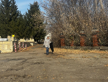 Врип главы администрации Старобурасского муниципального образования Ирина Чернышова вновь организовала акцию «Чистый четверг»