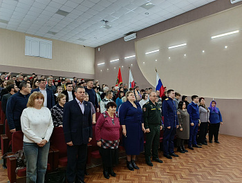 Нас не сломить - мы духом едины!