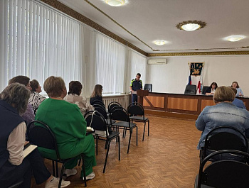 Врио начальника Госавтоинспекции МО МВД России «Базарно-Карабулакский» Саратовской области принял участие в совещании с руководителями общеобразовательных и дошкольных учреждений 