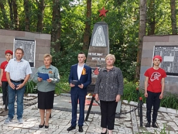 Великим огненным годам святую память сохраняя