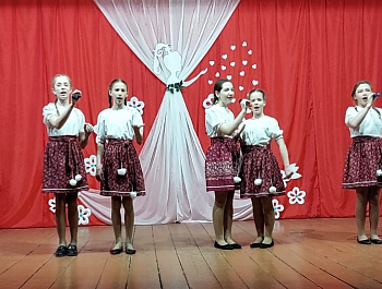 Весны прикосновение