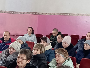 Глава района Наталья Трошина провела встречу с жителями села Старая Жуковка