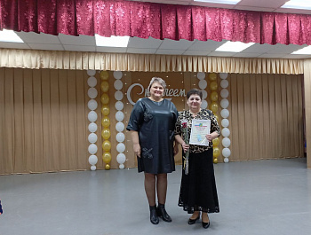 Глава района Н.В. Трошина  поздравила коллектив Базарно-Карабулакского специального реабилитационного дома-интерната для детей с  85-летним юбилеем этого учреждения, который стал родным домом для сотен ребятишек с ограниченными возможностями здоровья