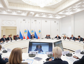 Губернатор Роман Бусаргин провел постоянно действующее совещание с участием зампредов и министров Правительства области, а также глав районов