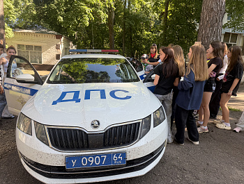 Сотрудники полиции совместно с общественником посетили детский оздоровительный лагерь «Ласточка»