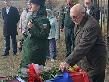 В Липовке простились с участником специальной военной операции Анатолием Анатольевичем Коломасовым
