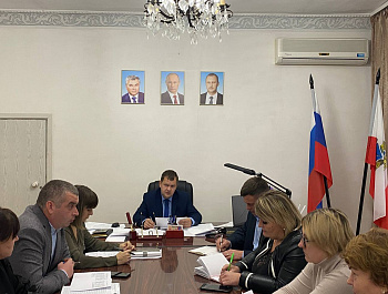 Глава района Артём Курочкин провёл рабочее совещание с главами администраций муниципальных образований