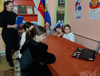 3 декабря в России ежегодно отмечается День неизвестного солдата