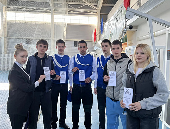 Культорганизатор РДК Карина Березина провела с обучающимися школ района акцию «Мы против наркотиков»