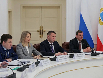 Губернатор Роман Бусаргин провел постоянно действующее совещание с участием зампредов и министров Правительства области, а также глав районов