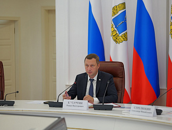 Губернатор Роман Бусаргин провел постоянно действующее совещание с зампредами и министрами Правительства области, а также главами районов