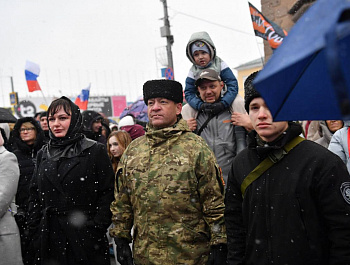 В Саратове на площади у консерватории 4 ноября состоялся фестиваль национальных культур, посвященный Дню народного единства