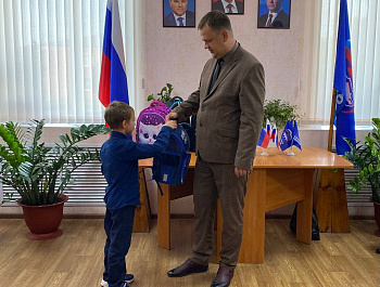  Глава района А. Д. Курочкин принял участие в акции «Собери ребенка в школу»