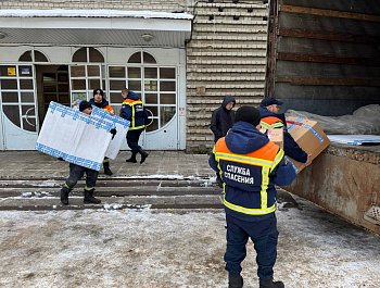  Саратовская область продолжает поддерживать подшефный Сватовский район Луганской Народной Республики - для детей будет закуплено 3 тысячи новогодних подарков