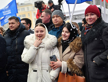 В Саратове на площади у консерватории 4 ноября состоялся фестиваль национальных культур, посвященный Дню народного единства