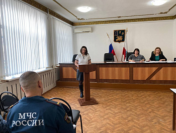 В администрации района прошло заседание комиссии по делам несовершеннолетних и защите их прав Базарно-Карабулакского муниципального района