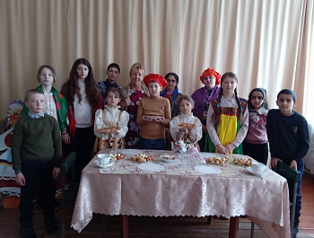 Пахнет солнцем и блинами, нынче Масленица с нами