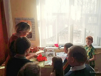«Служба чести»                                                                                                                                  Литературно-музыкальная  композиция
