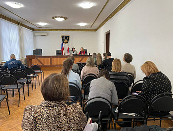 В администрации района прошло первое в 2026 году заседание комиссии по делам несовершеннолетних и защите их прав Базарно-Карабулакского муниципального района