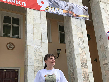 Бессмертный полк: фото героя на одежде
