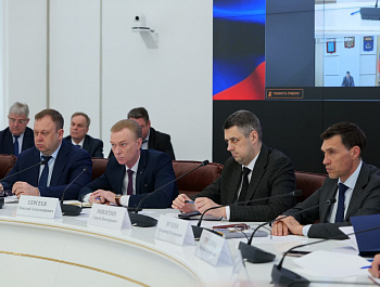 Губернатор Роман Бусаргин провел постоянно действующее совещание с участием зампредов и министров Правительства области, а также глав районов