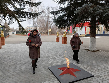 Сегодня - памятная дата России - День Героев Отечества!
