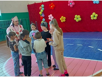 «Чудесная страна детства»                                                                                                  День веселых затей