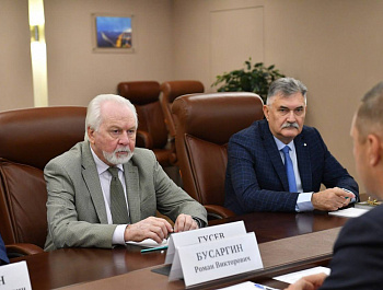 Губернатор Роман Бусаргин встретился с председателем общественного совета при Министерстве обороны России, главным редактором газеты «Московский комсомолец» Павлом Гусевым.