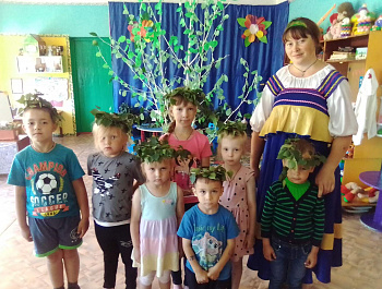 «Хороводы  у  берёзки»
