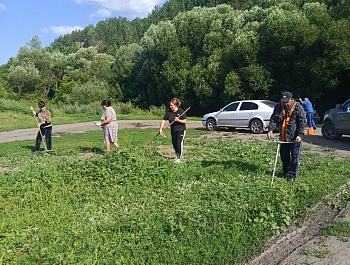 Глава администрации Шняевского муниципального образования Юрий Юртаев организовал очередное мероприятие акции «Вода России»